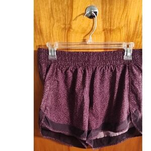 Athleta Printed Mesh Hiker Run Shorts Womens Medium Purple Athletic